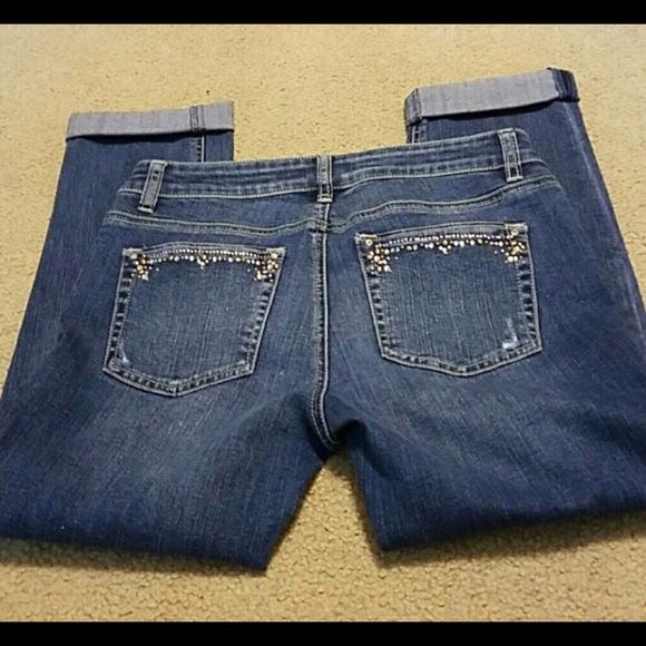💗WHBM distressed cropped jeans w/crystal accents - Picture 3 of 5